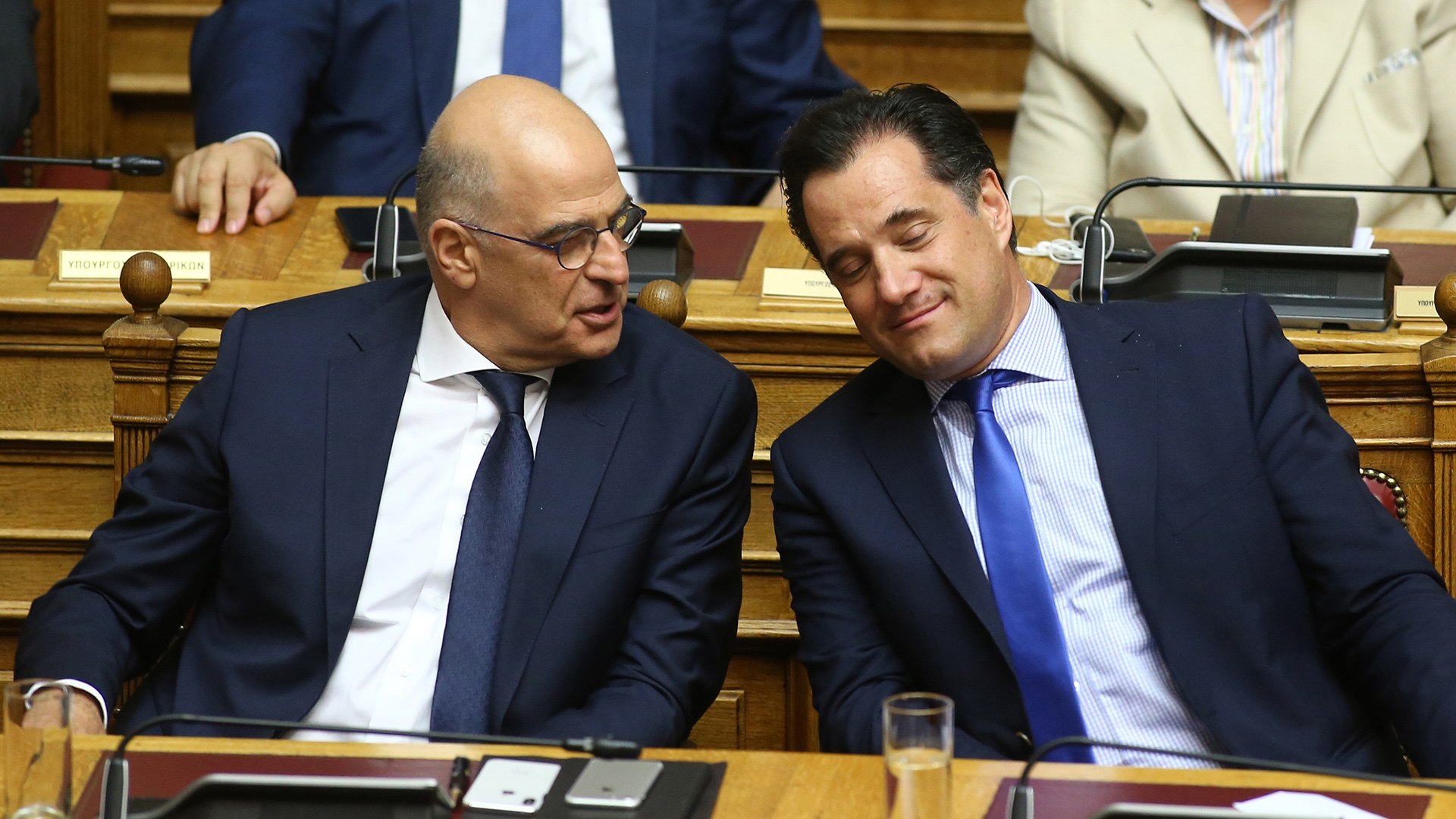 Η σημασία του ποιος εκφέρει τις απόψεις: Απαξιωτική απάντηση Δένδια σε Γεωργιάδη
