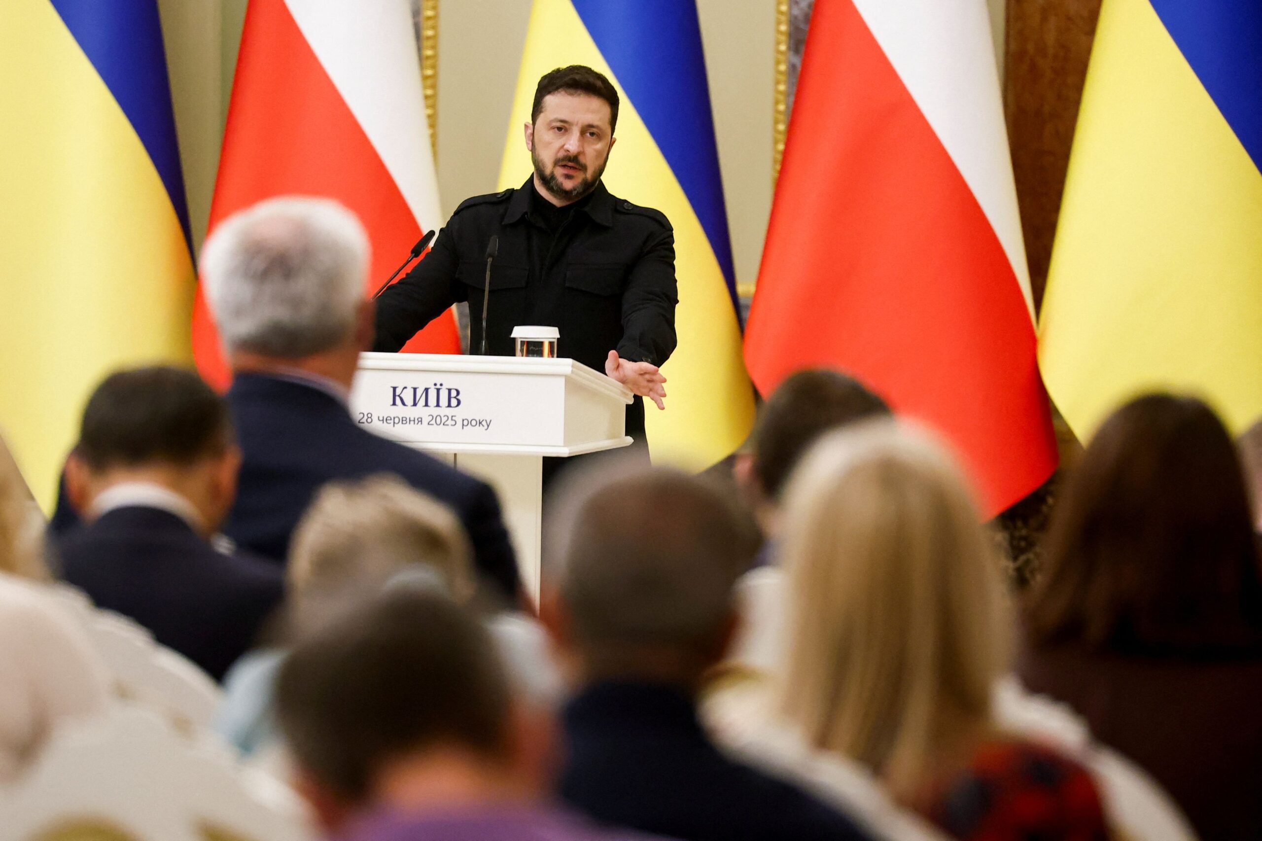 Ουκρανία: Ο Ζελένσκι προειδοποιεί για τη στήριξη της Πολωνίας εν μέσω πολιτικής αλλαγής