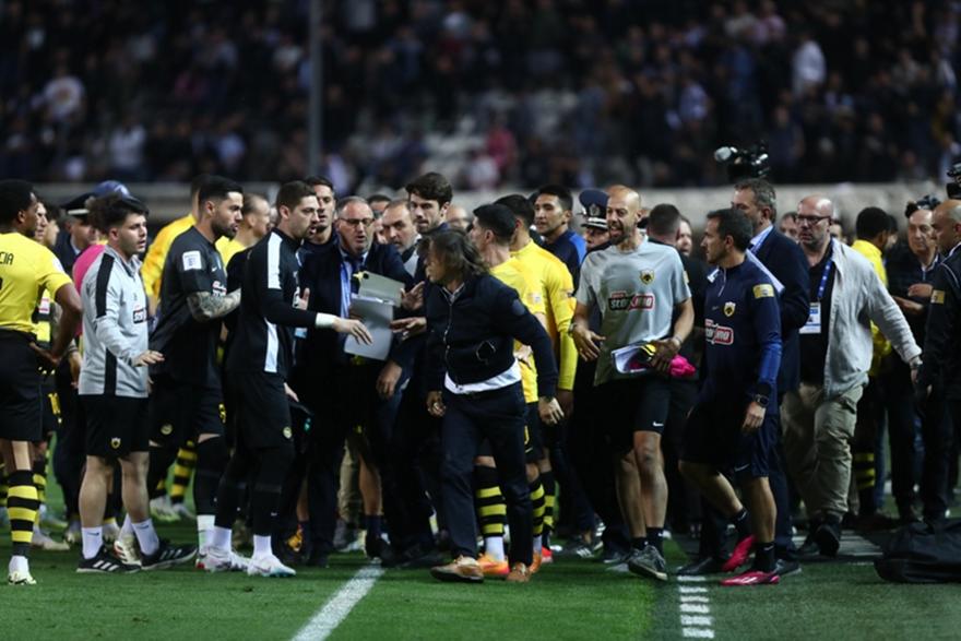 Αλμέιδα: Έχασα τον έλεγχο στην Τούμπα