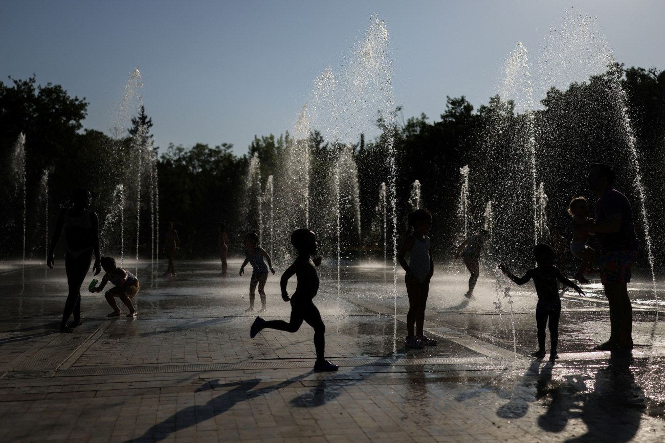 Η καυτή καλοκαιρινή πραγματικότητα στη νότια Ευρώπη από την Πορτογαλία μέχρι την Ελλάδα