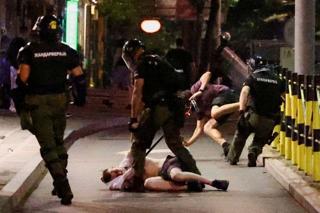 Σερβία: Οδικοί αποκλεισμοί σε μεγάλες πόλεις λόγω συλλήψεων φοιτητών