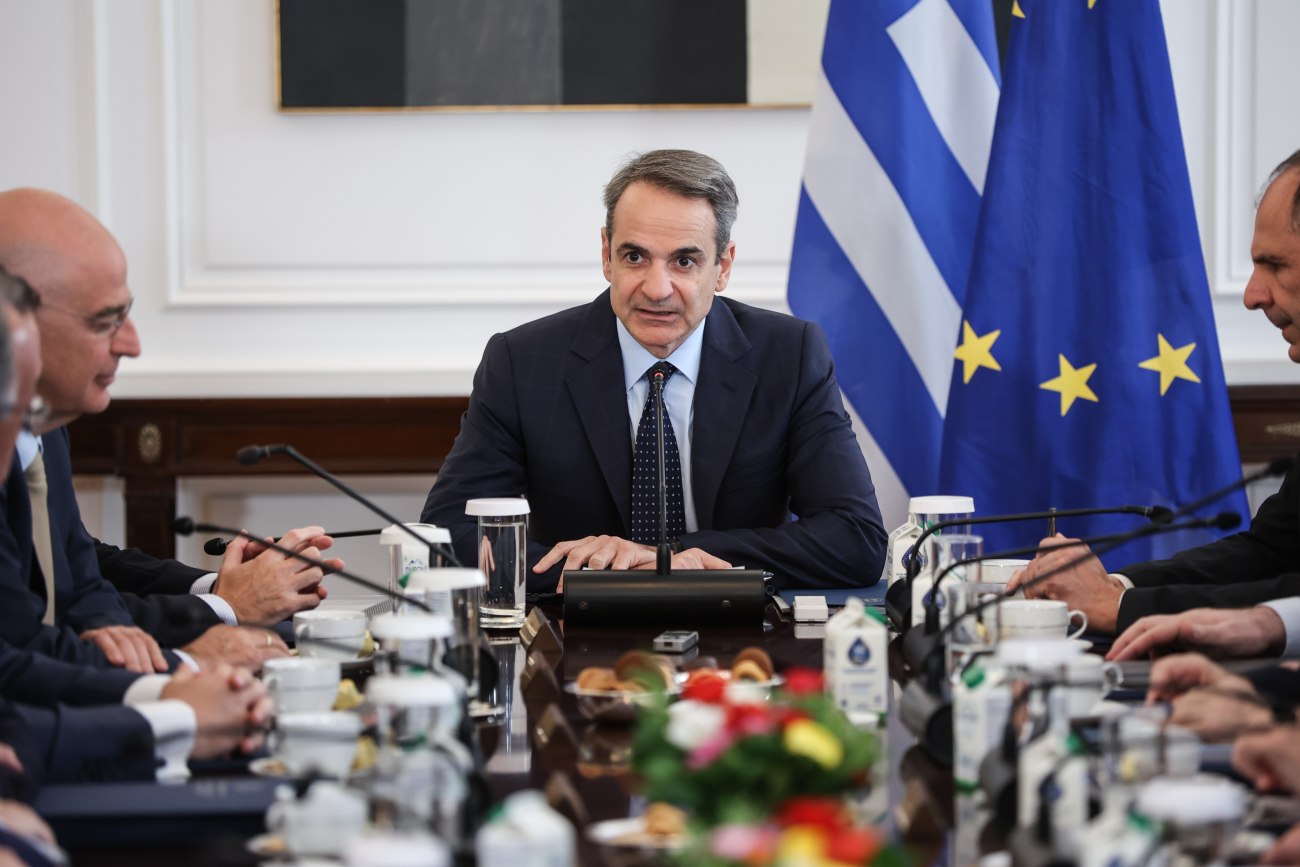 Συνεδρίαση του υπουργικού συμβουλίου υπό την πίεση του σκανδάλου ΟΠΕΚΕΠΕ, προηγήθηκε η ορκωμοσία νέων μελών