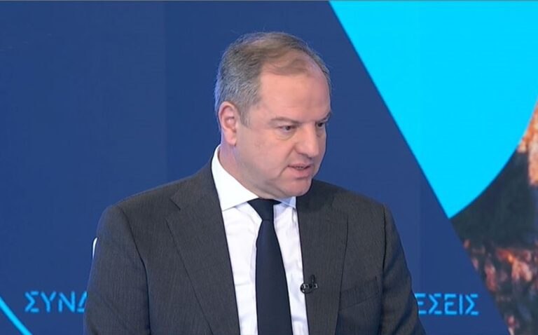 Διονύσης Σταμενίτης: Κάνει λόγο για κοπτοραπτική στους διαλόγους και αποχώρησε για να διευκολύνει τον πρωθυπουργό
