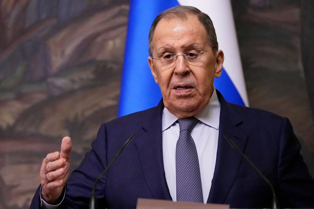 Λαβρόφ: Η αύξηση των αμυντικών δαπανών του ΝΑΤΟ μπορεί να προκαλέσει την κατάρρευση της συμμαχίας