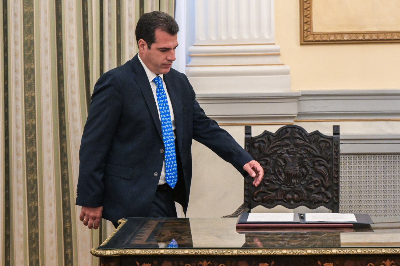 Νέα Αριστερά: Στη Βουλή οι δηλώσεις Πλεύρη για νεκρούς μετανάστες και το ζήτημα της νομιμοποίησης του υπουργού