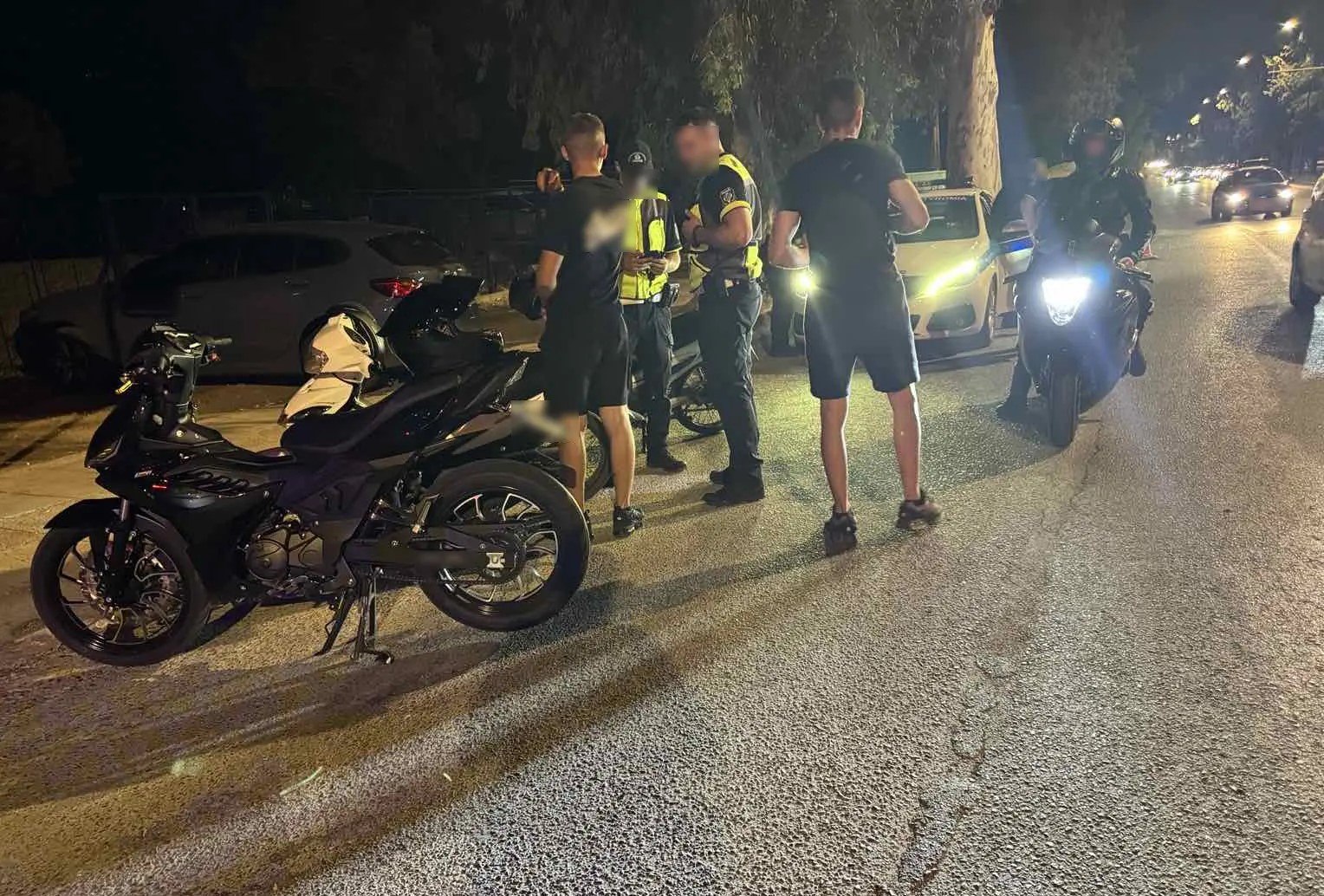 Εντατικοί έλεγχοι της τροχαίας σε κεντρικές λεωφόρους των νότιων προαστίων: Βεβαιώθηκαν 266 παραβάσεις