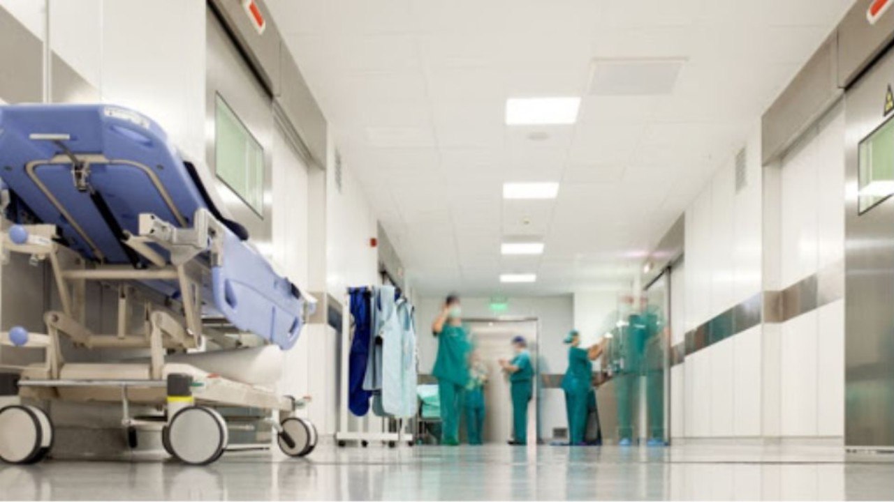 Ελασσόνα: Σε επιτήρηση 25 άτομα για τον αιμορραγικό πυρετό – Η γιατρός που νόσησε βρίσκεται εκτός κινδύνου