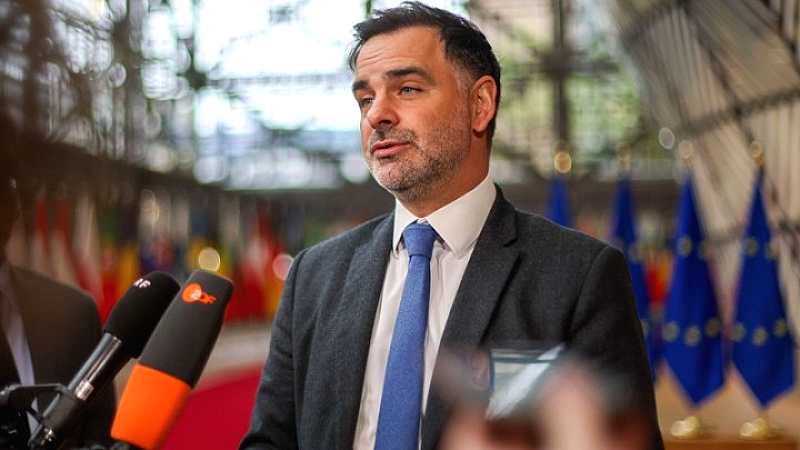 Η Γαλλία δηλώνει έτοιμη για σφοδρή διαπραγμάτευση με τις ΗΠΑ