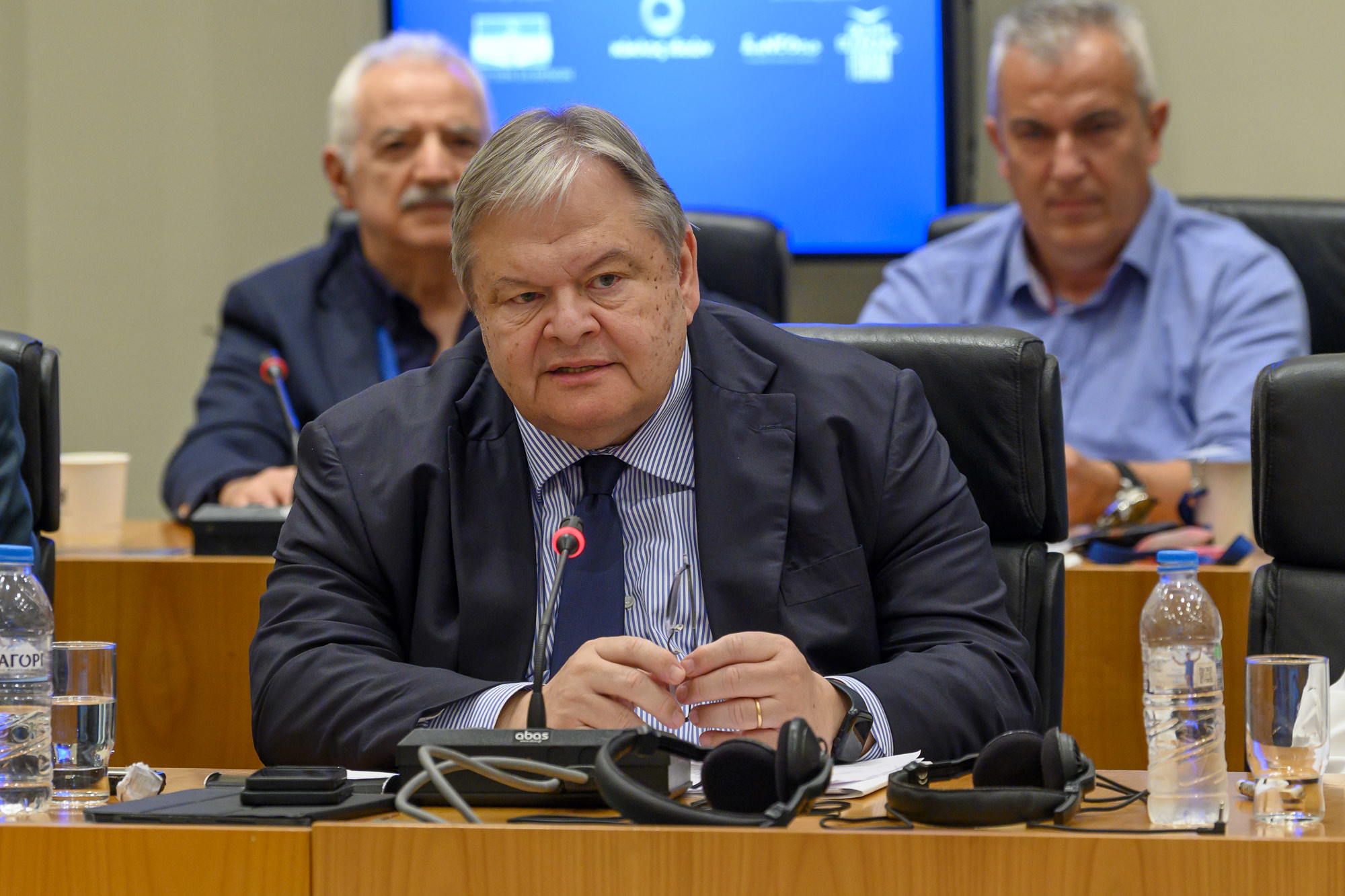Ηχηρή παρέμβαση Βενιζέλου για τα νέα μέτρα στο Μεταναστευτικό: «Εφαρμόζουν καθεστώς κατάστασης πολιορκίας»