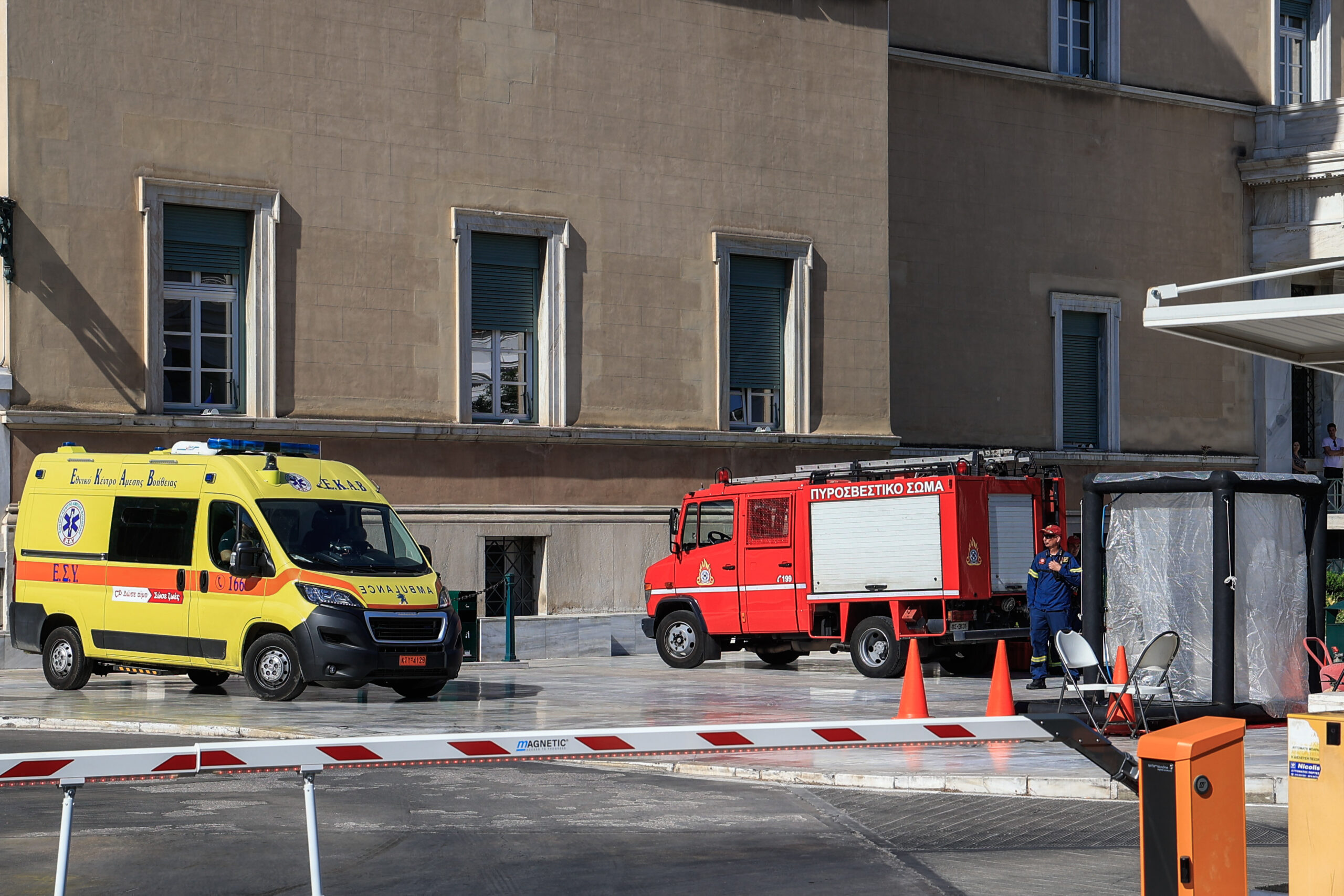 Βουλή: Από τη Μόσχα ο ύποπτος φάκελος – Ρώσος ο αποστολέας, παραλήπτης ο Μητσοτάκης – Για έλεγχο στον ΕΟΔΥ