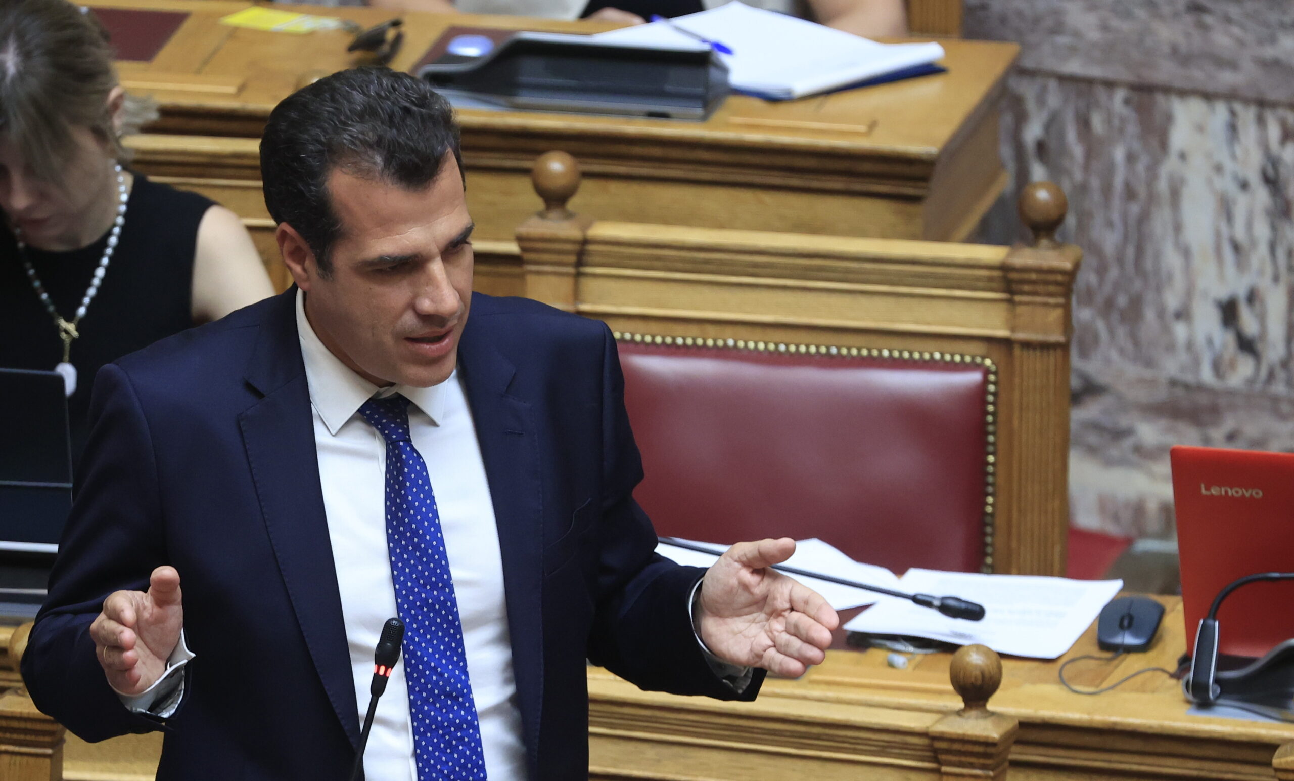 Πλεύρης: «Φυλακή ή έξοδος από την χώρα για τους λαθρομετανάστες», ψηφίζονται σήμερα τα νέα μέτρα – Αντιδρά η αντιπολίτευση