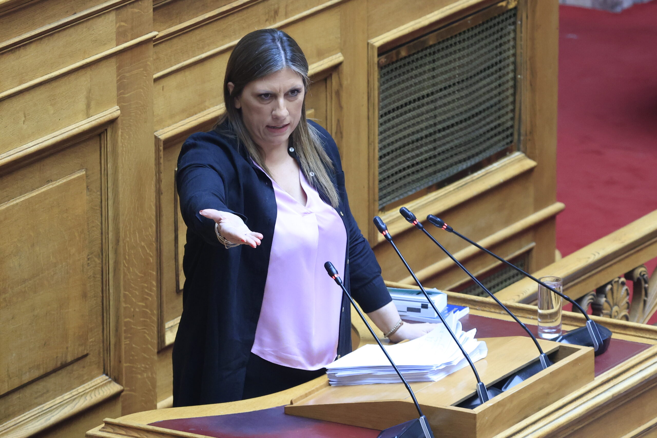 Ένταση στη Βουλή: «Είστε οι χειρότεροι φασίστες» – Η σφοδρή επίθεση Κωνσταντοπούλου στη Νέα Δημοκρατία