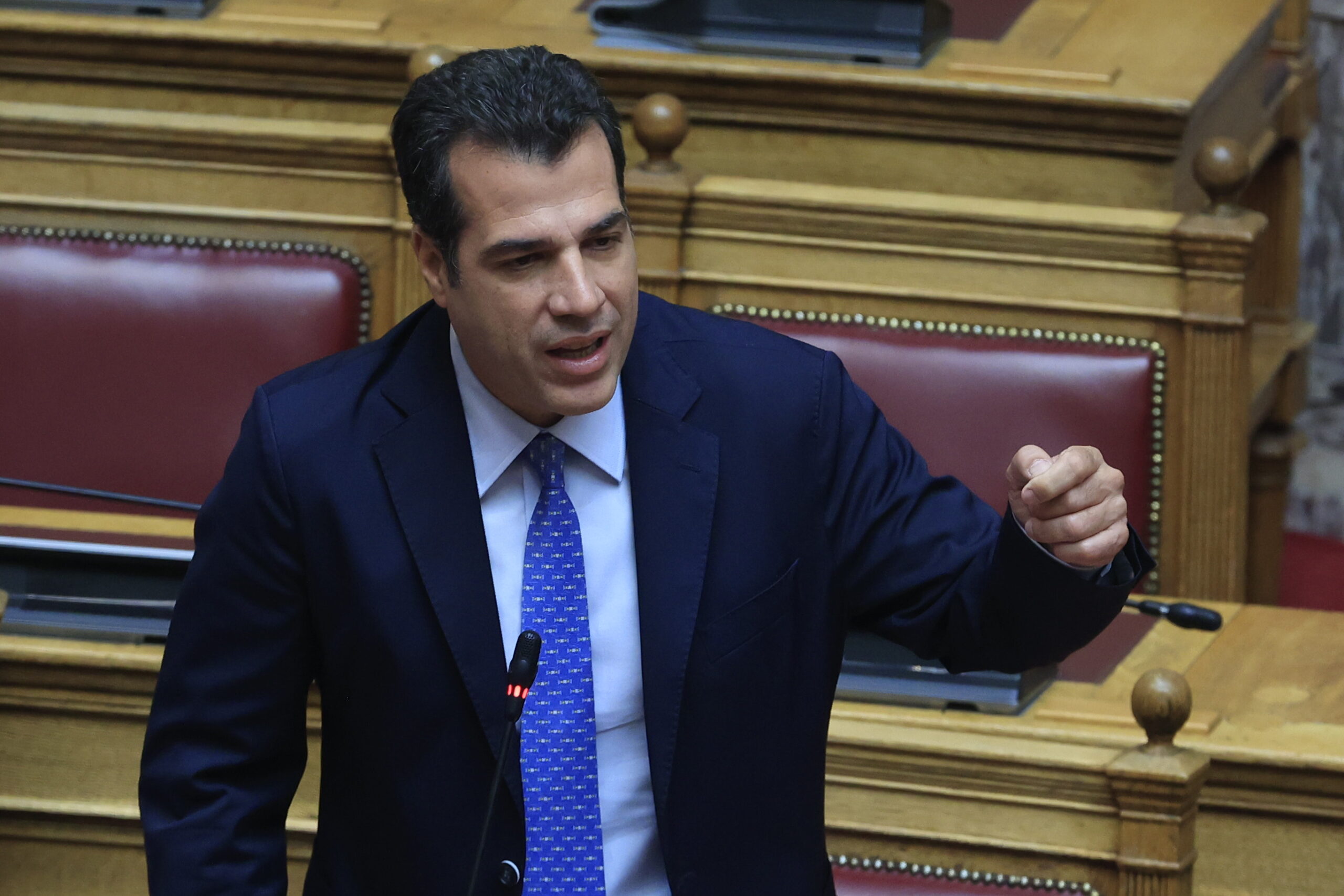 Σφοδρή αντιπαράθεση Πλεύρη με Καζαμία της Πλεύσης για το μεταναστευτικό: «Εμείς θα προστατεύουμε τα σύνορα που θέλετε εσείς ανοιχτά»