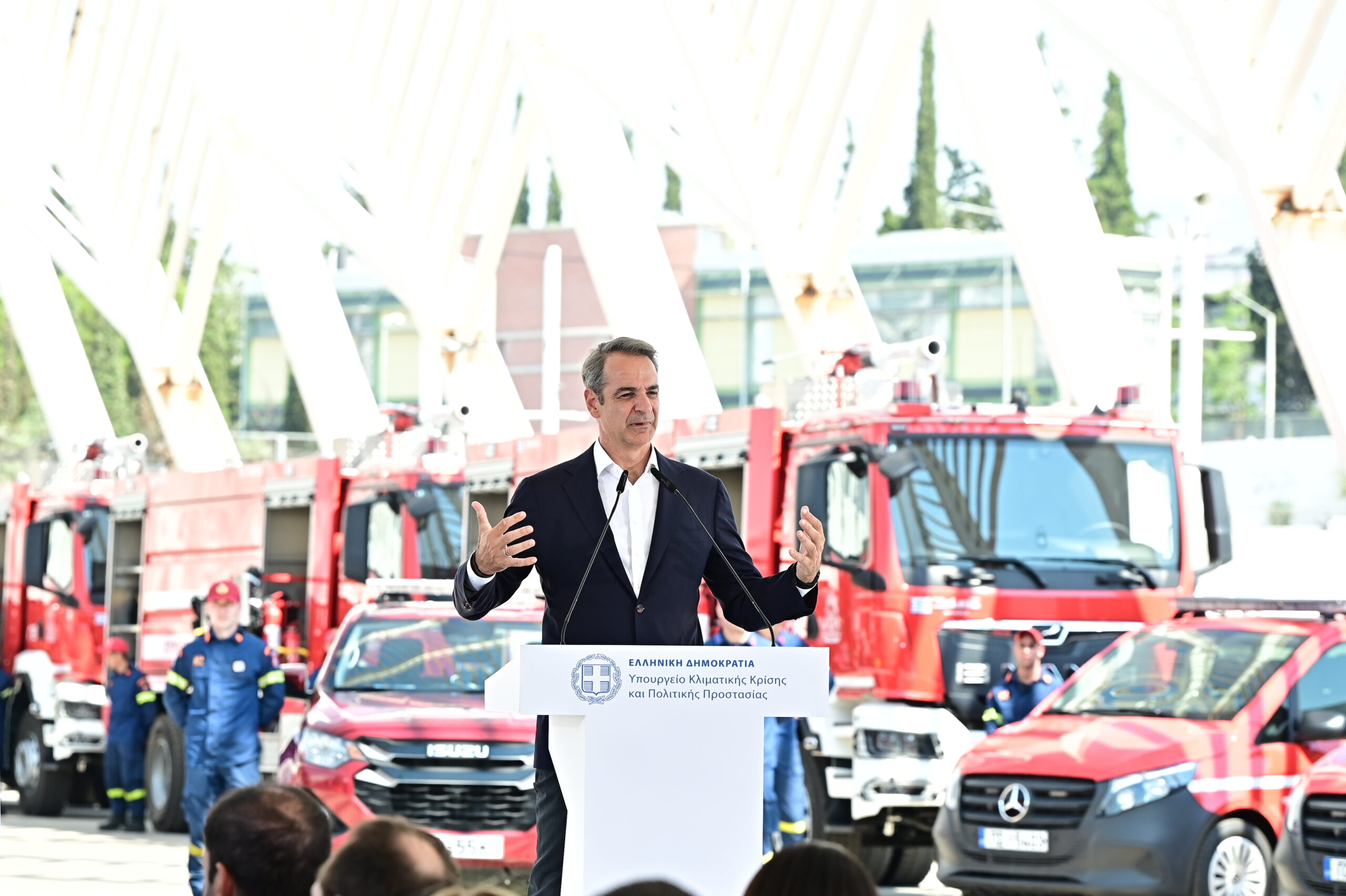 Μητσοτάκης: «Καθημερινά η πατρίδα προοδεύει και κάνει βήματα μπροστά» – 164 σύγχρονα οχήματα ενισχύουν την Πυροσβεστική