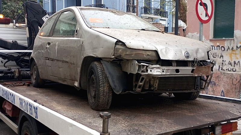 Απομάκρυνση 381 εγκαταλελειμμένων Ι.Χ. από τους δρόμους της Θεσσαλονίκης: Δημόσιος χώρος επιστρέφει στους πολίτες