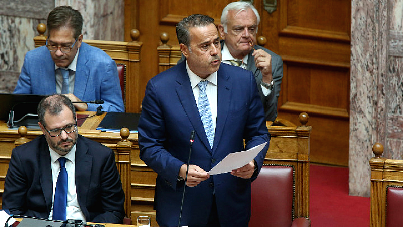 Σημαντική ρύθμιση για την ασφάλεια δικαίου στους οικισμούς από τον υπουργό Περιβάλλοντος