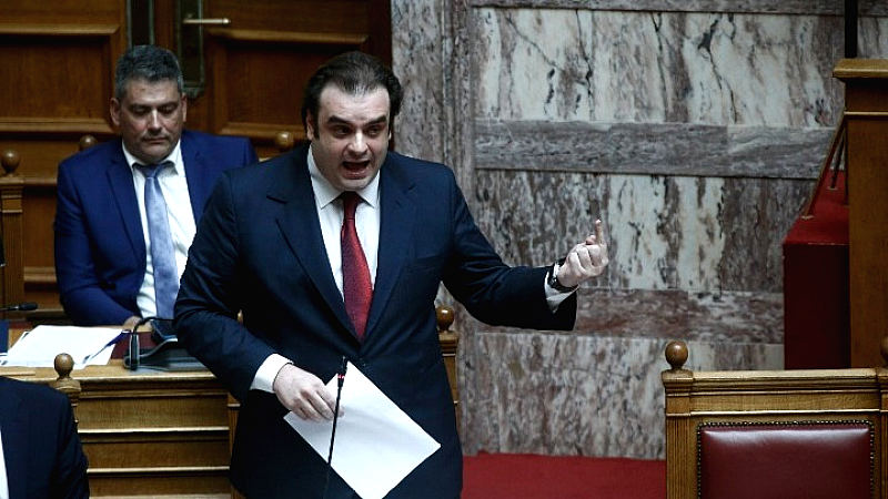 Μήνυση και αγωγή Πιερρακάκη κατά Μέσων Ενημέρωσης για προσωπικές επιθέσεις