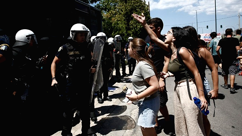 Ένταση και διαμαρτυρίες φοιτητών στη Σύνοδο των Πρυτάνεων
