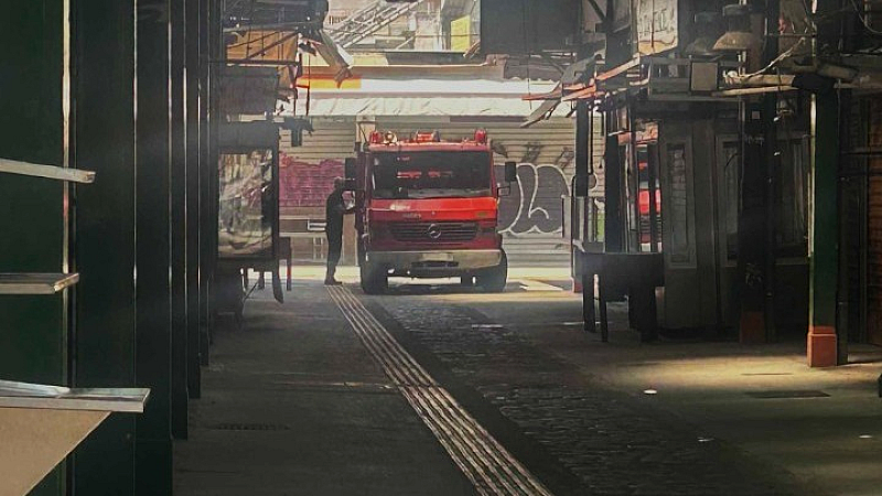 Δύο 24ωρα μετά την πυρκαγιά στην αγορά Βλάλη στο Καπάνι