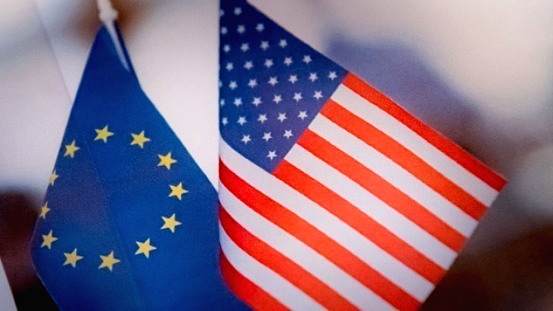 Εντατικές διαπραγματεύσεις μεταξύ ΕΕ και ΗΠΑ για τη συμφωνία δασμών