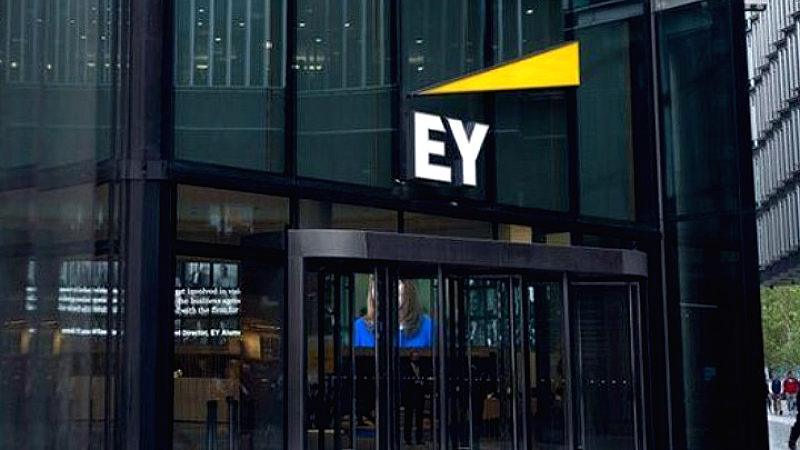 EY: Νέα παγκόσμια δομή με 10 διοικητικές περιοχές