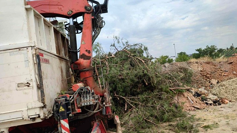Σύλληψη εργολάβου για παράνομη απόρριψη απορριμμάτων στη Θέρμη