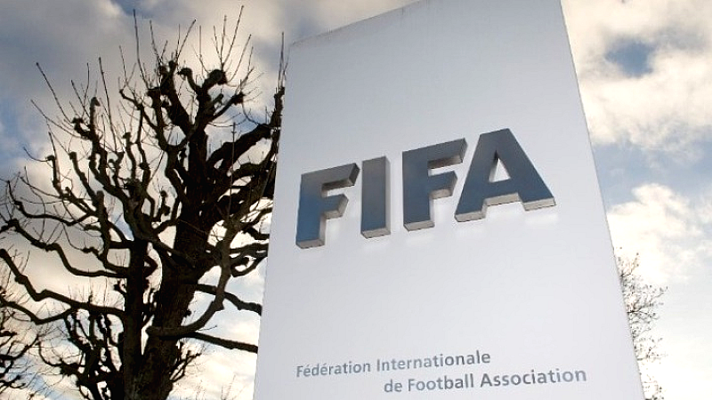 FIFA: Παράταση αναστολής συμβολαίων ξένων παικτών και προπονητών έως 30 Ιουνίου 2026