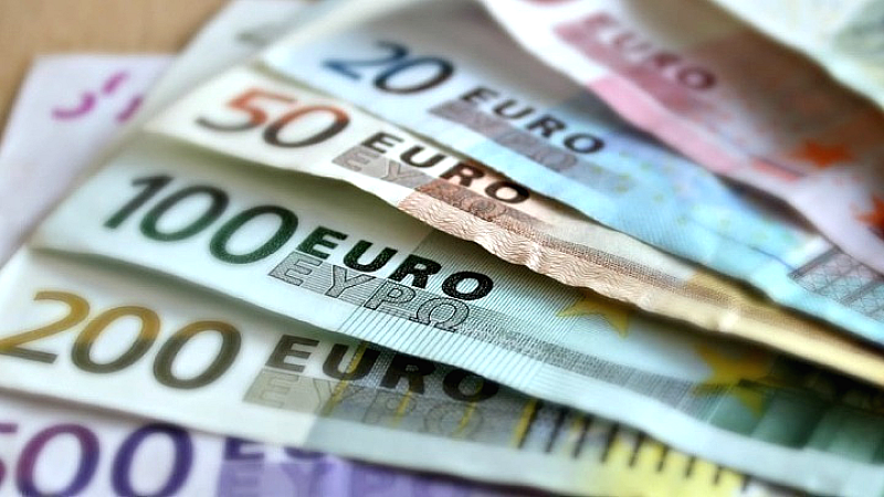 Δεσμεύσεις και Ανάκριση για Κυκλώματα Εικονικών Επιστροφών Φόρου που Ζημίωσαν το Δημόσιο με 13,4 εκατ. ευρώ