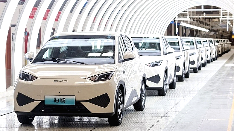 Η BYD γιορτάζει την παραγωγή του εκατομμυριοστού Dolphin Surf, επαναστατώντας στην κατηγορία των compact ηλεκτρικών αυτοκινήτων