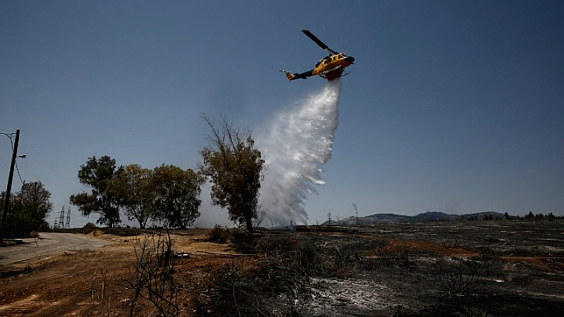 Δραματική καταπολέμηση των πυρκαγιών σε Αττική και Εύβοια