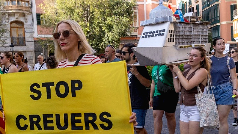 Ισπανία: Οι ντόπιοι σε αναζήτηση εναλλακτικών διακοπών λόγω των αυξανόμενων τιμών στα τουριστικά θέρετρα