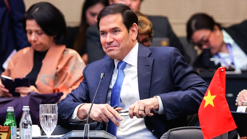 Εποικοδομητική συνάντηση Ρούμπιο με τον Κινέζο ομόλογό του Γουάνγκ