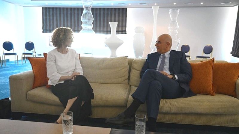 Η Ελλάδα ενισχύει την ασφάλεια της Συμμαχίας: Συνάντηση Δένδια με τη Ράντμιλα Σεκερίνσκα