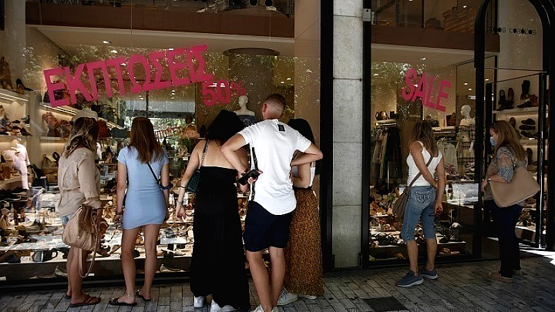 Oδηγός ΕΣΕΕ για τους εμπόρους ενόψει των θερινών εκπτώσεων που ξεκινούν τη Δευτέρα