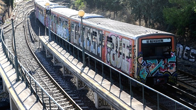 Προσωρινά εκτός λειτουργίας οι σταθμοί Περισσός και Πευκάκια λόγω εντοπισμού ατόμου κοντά στην τροχιά