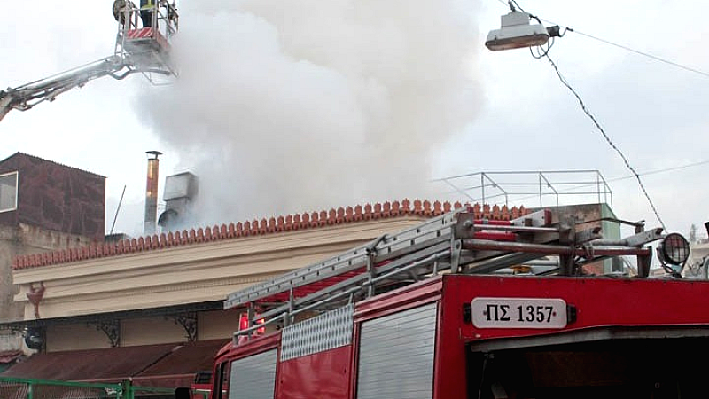 Συναγερμός για πυρκαγιά σε κατάστημα στο κέντρο της Αθήνας