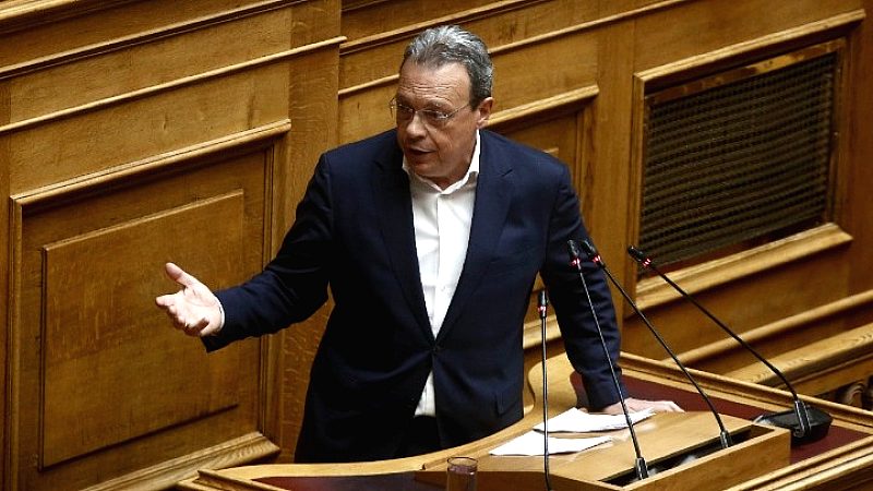Σ. Φάμελλος: «Ο πρωθυπουργός εκβιαζόμενος και ηττημένος από τις απειλές εντός της ΚΟ του»