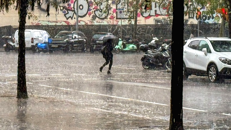 Κόκκινος συναγερμός στην Καταλονία λόγω επικίνδυνων βροχοπτώσεων