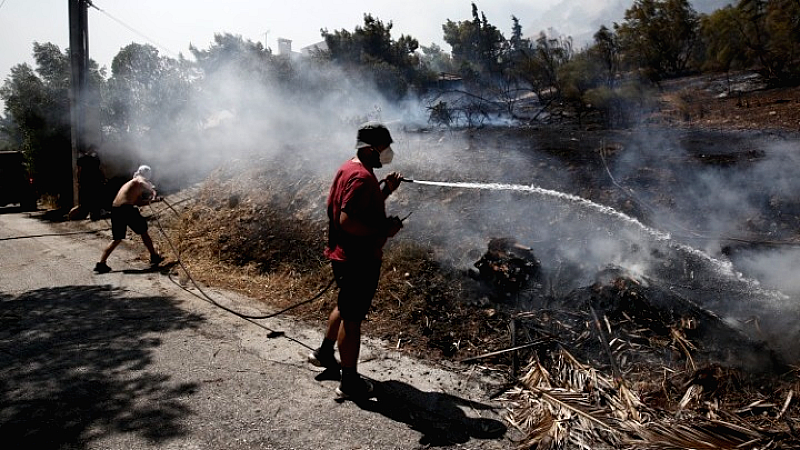 Βελτιωμένη η κατάσταση της πυρκαγιάς στο Κορωπί