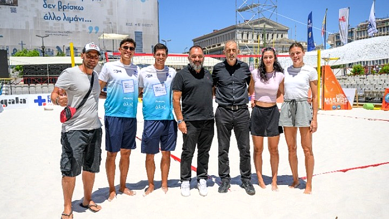 Ο Γιάννης Μώραλης στο Piraeus Masters: Ένα Μοναδικό Γιορτή Μπιτς Βόλεϊ