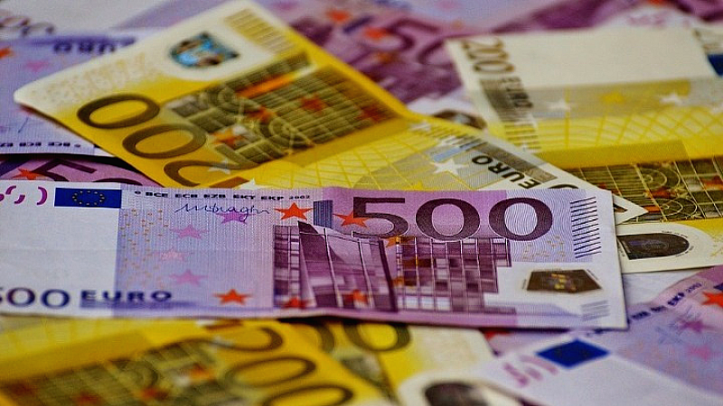 Νέες κατευθύνσεις για τη χορήγηση δανείων και την καταπολέμηση του ξεπλύματος χρημάτων