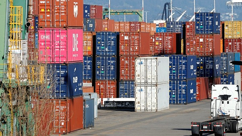 Η ανακοίνωση Τραμπ για δασμούς και οι προειδοποιήσεις προς τις χώρες της BRICS