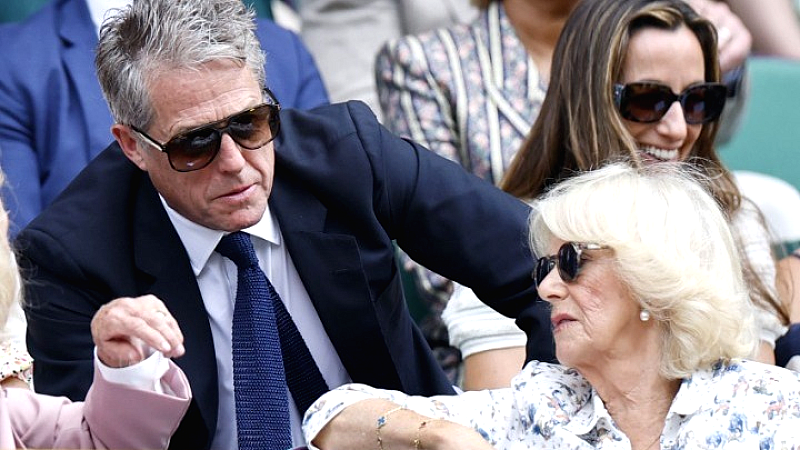 Wimbledon 2025: Ο Χιου Γκραντ και ο υπνάκος του στο βασιλικό θεωρείο