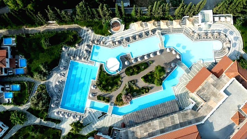 Zeus International Hotels & Resorts: Νέα στρατηγική εξαγορά του Eretria Hotel & Spa Resort στην Εύβοια