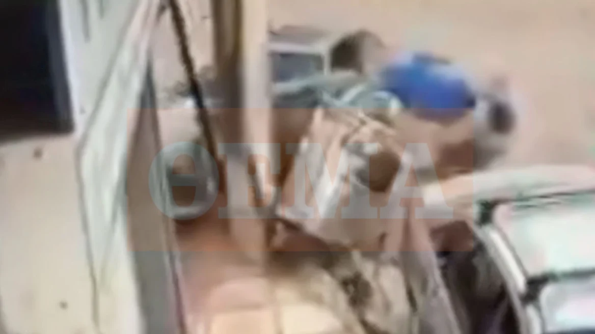 Ίλιον: Καρέ-καρέ η στιγμή της παράσυρσης 9χρονου και δύο ηλικιωμένων από 42χρονο οδηγό – Τους εγκατέλειψε και εξαφανίστηκε