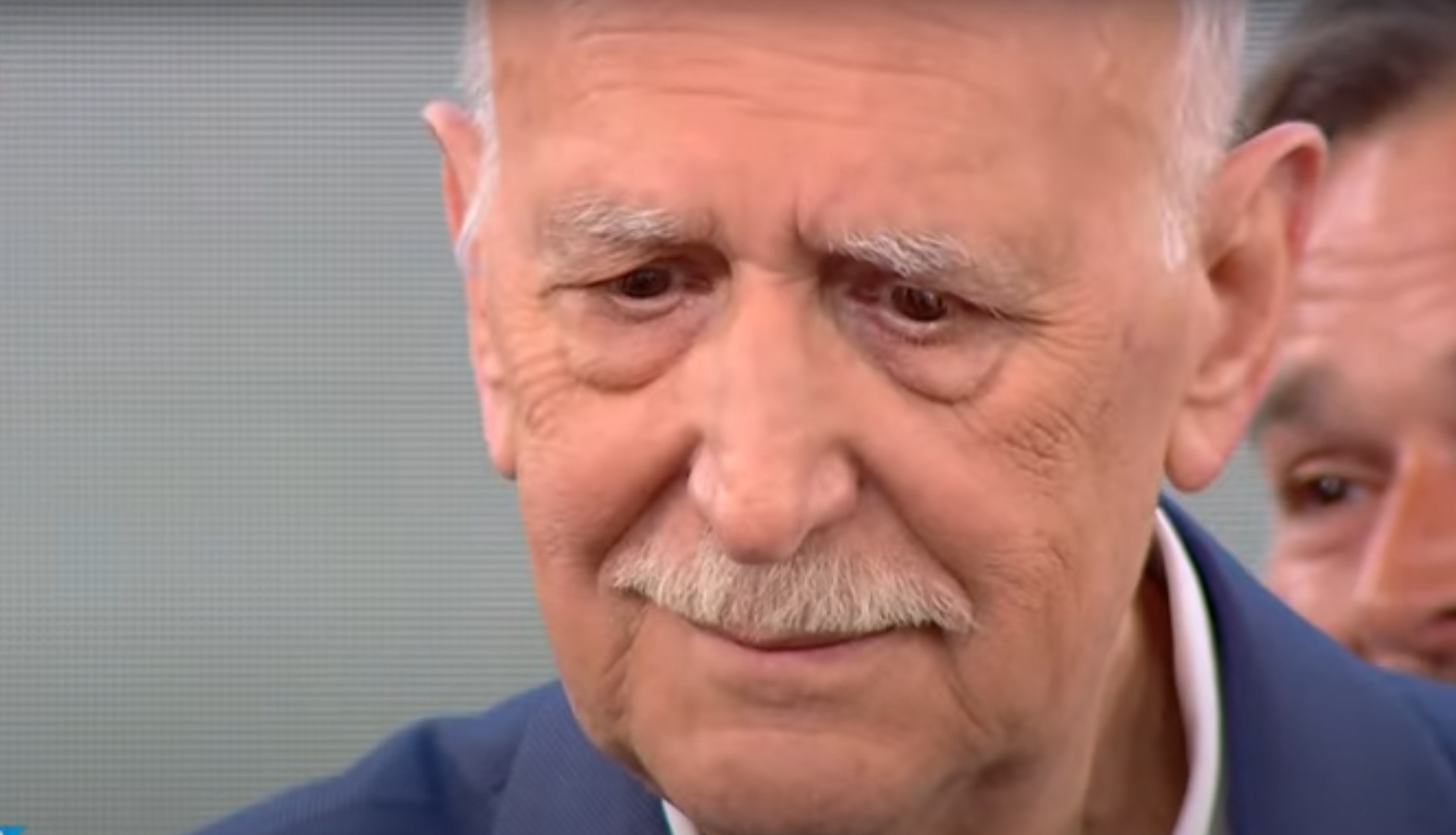 Το τελευταίο «Καλημέρα Ελλάδα» του Γιώργου Παπαδάκη: Τίτλοι τέλους μετά από 34 χρόνια, δάκρυα στο μεγάλο φινάλε – «Δεν θα χαθούμε»