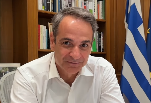 Μητσοτάκης για τα έξι χρόνια διακυβέρνησης: «Τα μαλλιά γκρίζαραν, αλλά είμαι πιο έμπειρος – Πάντα εδώ προσπαθώντας για το καλύτερο»