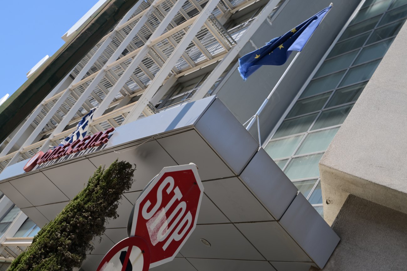 ΟΠΕΚΕΠΕ: Πολιτική καταιγίδα λόγω του σκανδάλου και οι εκκλήσεις της αντιπολίτευσης για εκλογές