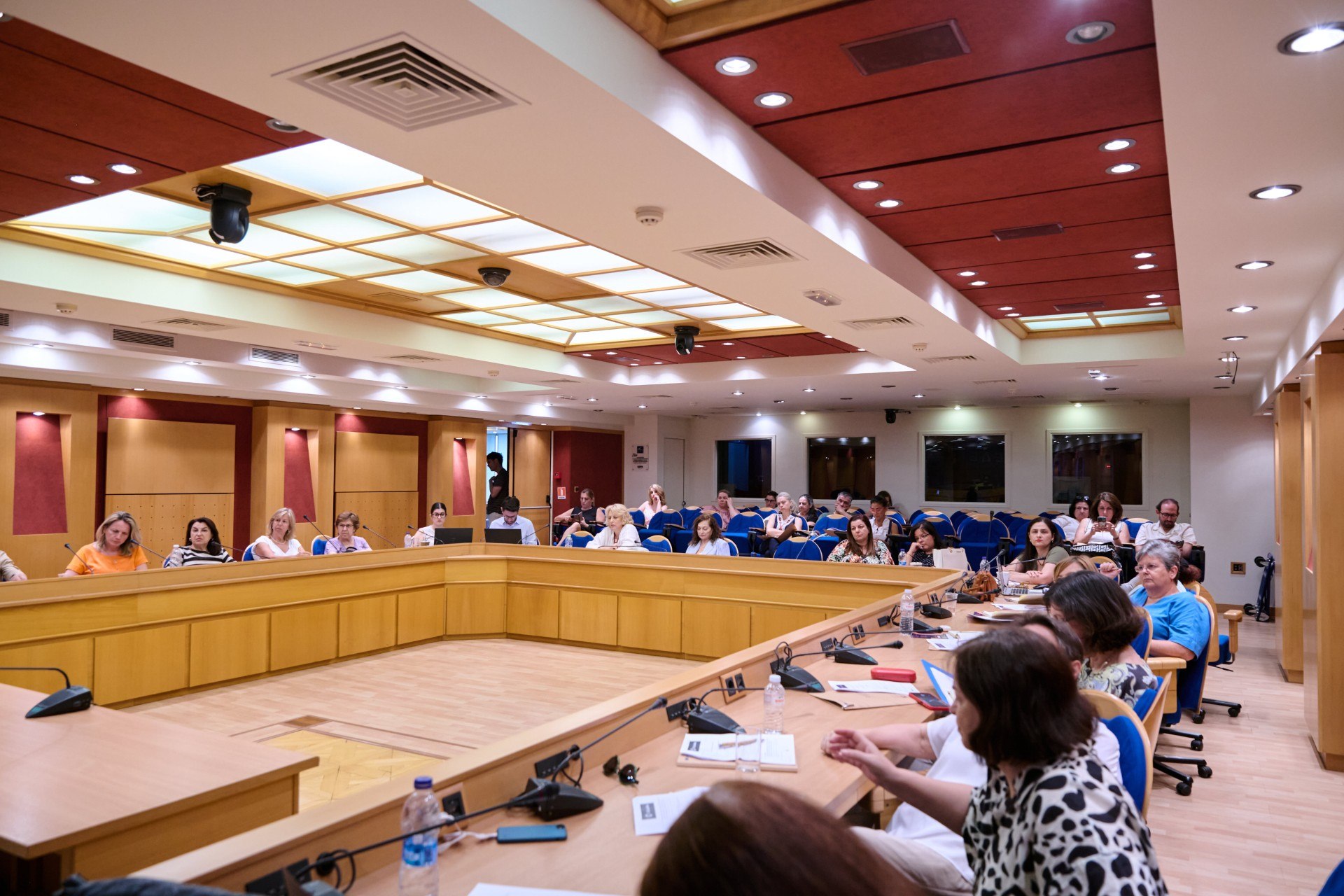 Δήμοι προχωρούν σε δράση για την προώθηση της ισότητας των φύλων