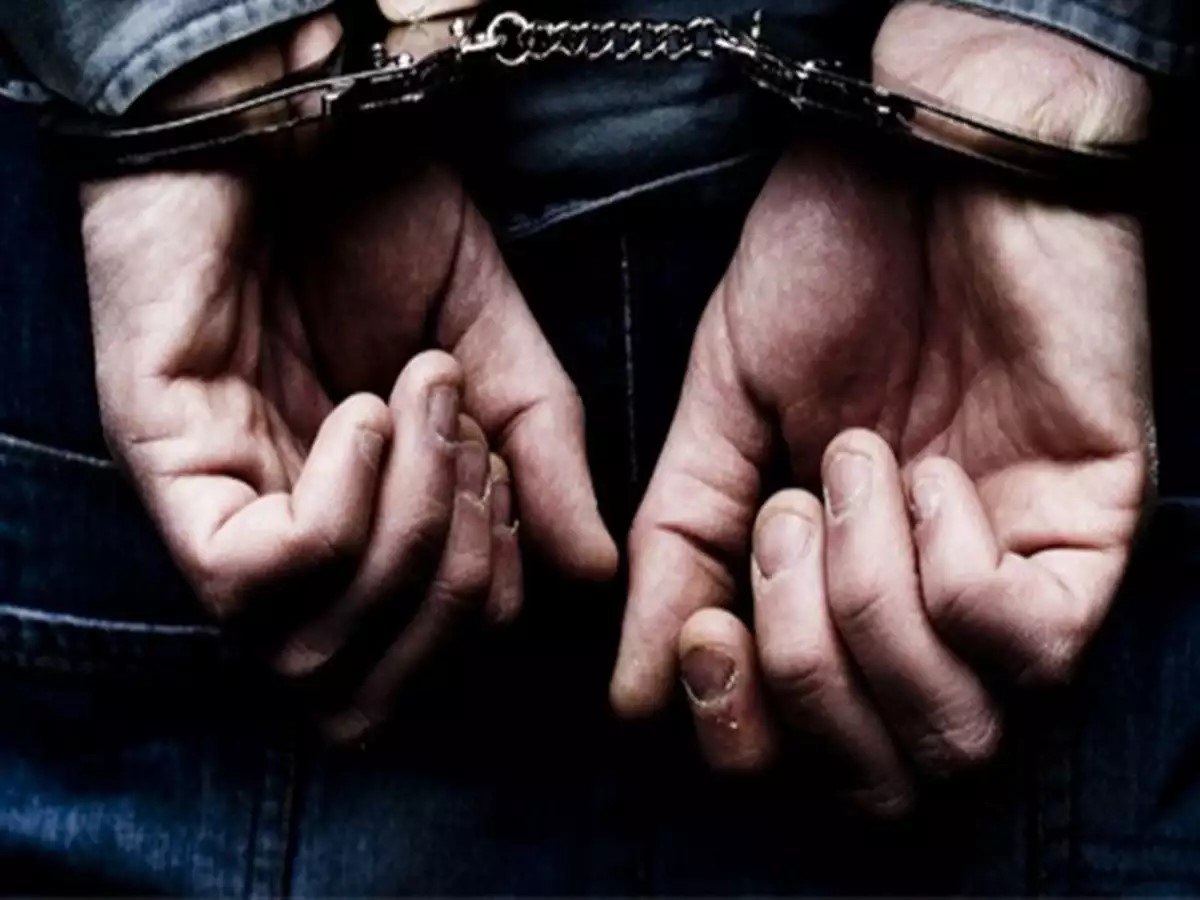 Ρέθυμνο: Τρεις άνδρες καταδικάστηκαν για επίθεση με καυστικό υγρό σε 27χρονο